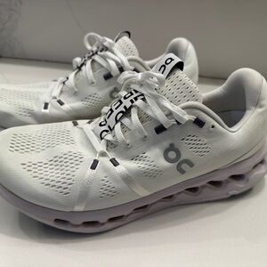 On Cloud Cloud Surfer